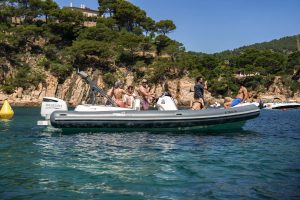 alquiler-barco-12 personas- pneumatica-GT27-1